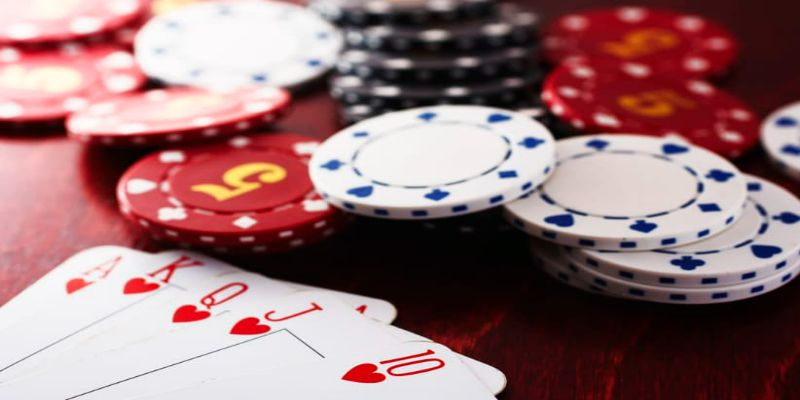 Chiến thuật thông minh để chơi Poker là gì